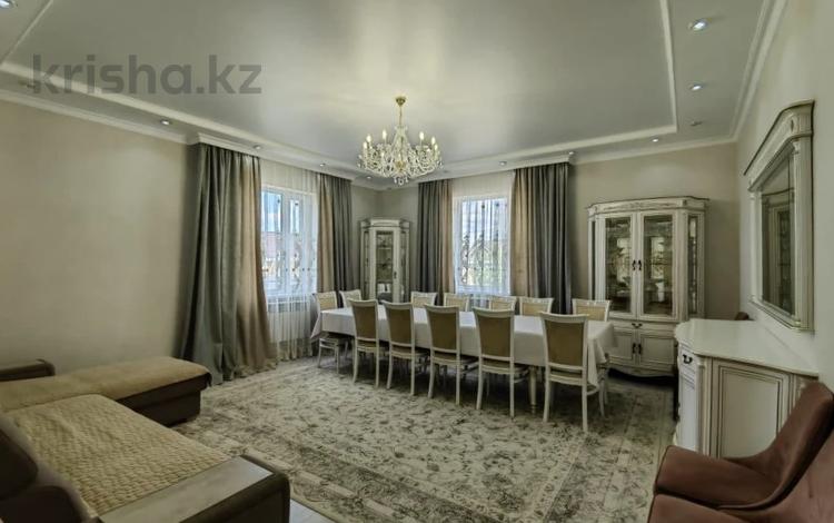 Отдельный дом · 5 комнат · 232 м² · 10 сот., мкр Кунгей , Матена Рахимбекова за 108 млн ₸ в Караганде, Казыбек би р-н — фото 2