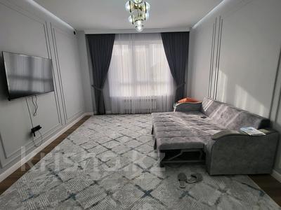 2-комнатная квартира, 81 м², 3/9 этаж помесячно, Аргынбекова за 250 000 〒 в Шымкенте, Каратауский р-н