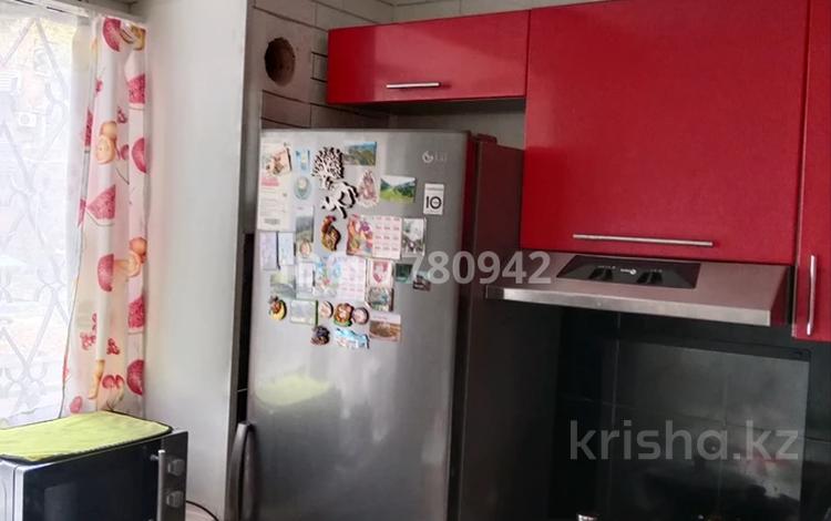 3-комнатная квартира · 50 м² · 1/5 этаж, Майкудук, Майкудук, 14й микрорайон 14 за 10.5 млн ₸ в Караганде, Алихана Бокейханова р-н — фото 5