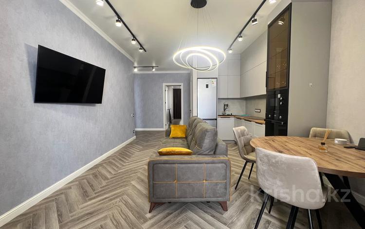 3-комнатная квартира · 76.4 м² · 7/10 этаж, мкр Юго-Восток, 137-й учетный квартал 599 за 49.5 млн ₸ в Караганде, Казыбек би р-н — фото 2