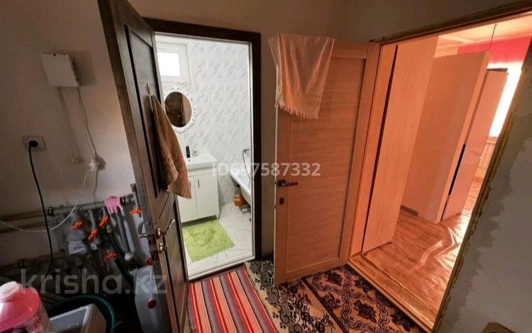 Отдельный дом · 2 комнаты · 70 м² · 10 сот., Кабанбай батыр 81 — 5 микрорайон последний светофор за 13.5 млн 〒 в Талапкере — фото 3