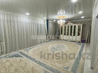 Отдельный дом · 5 комнат · 250 м² · 10 сот., Салим Салахиев 20 — Музыкалный школа за 25 млн ₸ в Жанаозен