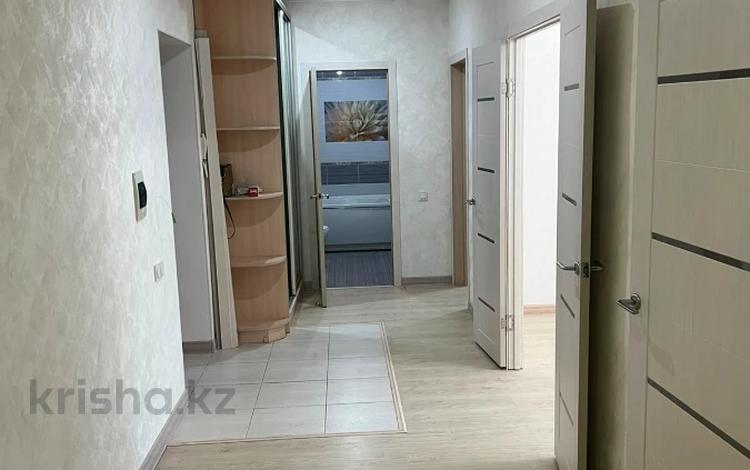 2-бөлмелі пәтер · 77 м² · 1/5 қабат, Алтын орда ш/а., баишева, бағасы: 28 млн ₸ в Актобе, мкр. Алтын орда — фото 12