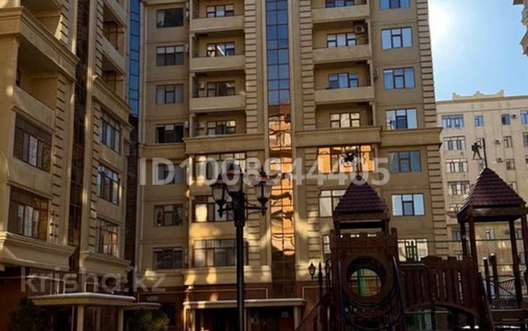 6-комнатная квартира · 200 м² · 9/10 этаж, 17-й мкр 104 за 63 млн ₸ в Актау — фото 2