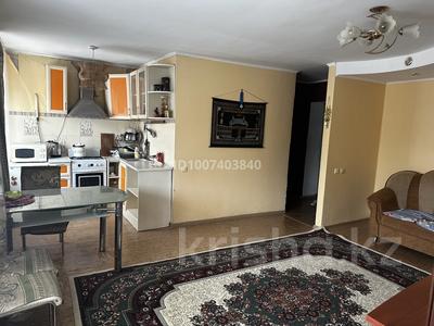 2-комнатная квартира · 35 м² · 2/3 этаж, мкр Толкын, Азаттык 134 — Маметова за 100 000 ₸ в Атырау