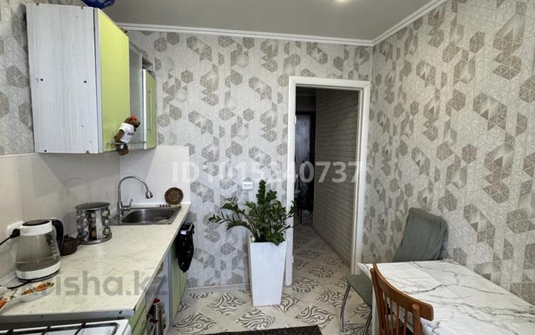 1-комнатная квартира · 39.5 м² · 12/14 этаж, мкр Жана Орда, Назарбаева 244 — Арбат Маншук Мамедовой и хлебзавод за 10.5 млн ₸ в Уральске — фото 2