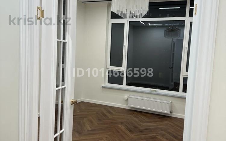 2-бөлмелі пәтер · 67 м² · 10/18 қабат, Туран 39, бағасы: ~ 66.9 млн ₸ в Астане, Нура р-н — фото 33