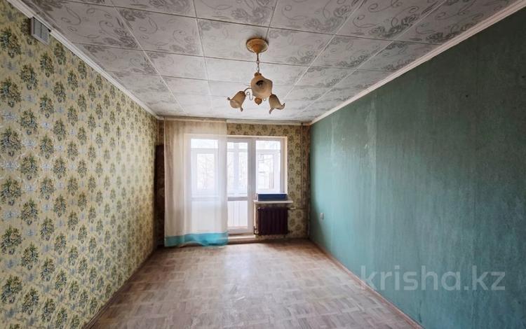 3-комнатная квартира · 54 м² · 2/5 этаж, ул. Абая 72 за 9.3 млн 〒 в Темиртау — фото 4