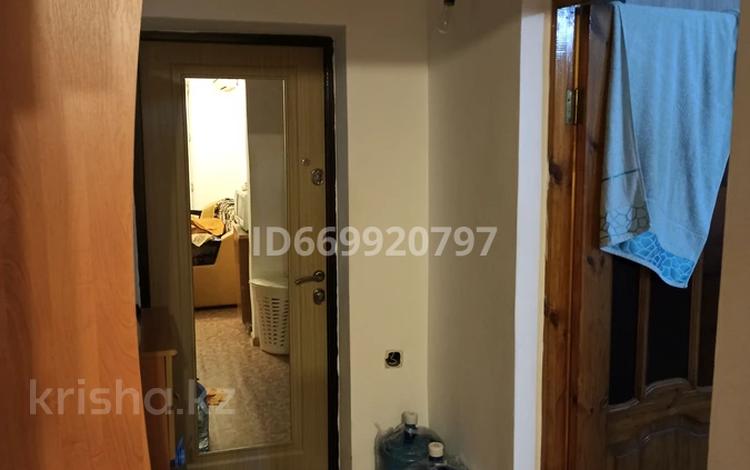 2-бөлмелі пәтер · 33.9 м² · 5/5 қабат, Авангард-4 (быв.общ) 4а, бағасы: 15 млн ₸ в Атырау, мкр Авангард-4 — фото 3