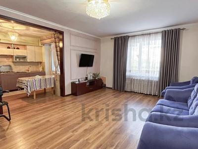 4-комнатная квартира, 110 м², 1/5 этаж, болашак 25 за 44 млн 〒 в Талдыкоргане, мкр Болашак