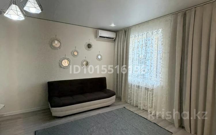 1-комнатная квартира · 38 м² · 9/10 этаж, Роза Багланова 1 за 240 000 ₸ в Астане, Нура р-н — фото 2