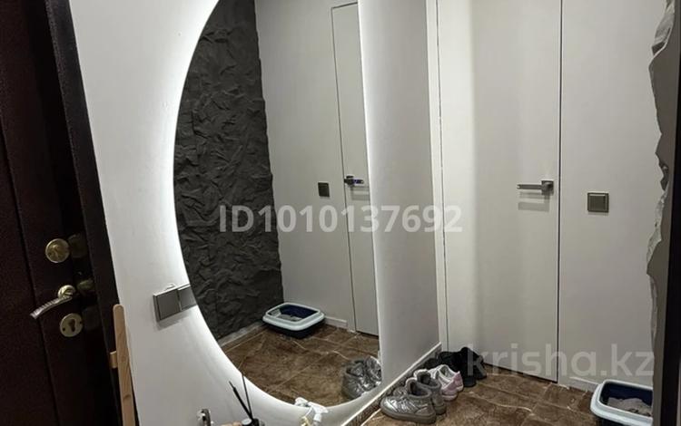 5-комнатная квартира · 135 м² · 6 этаж, мкр Юго-Восток, Мкр Степной 3 8 — Напротив нормы за 65 млн 〒 в Караганде, Казыбек би р-н — фото 2