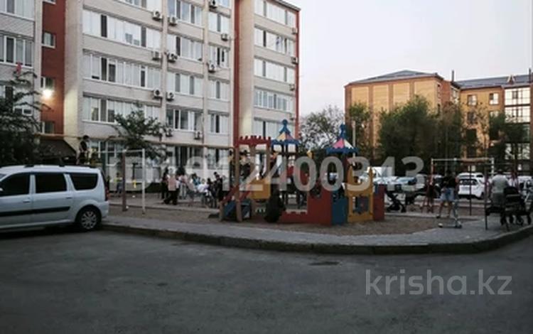 1-комнатная квартира · 50 м² · 4/5 этаж, мкр Женис 32/1 за 17.7 млн 〒 в Уральске — фото 2