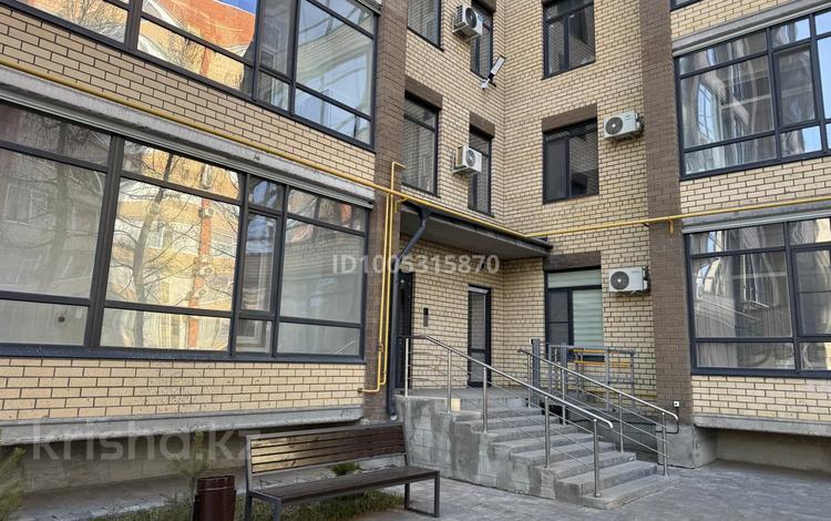 3-бөлмелі пәтер · 106.6 м² · 1/9 қабат, Набережная 49В, бағасы: 50 млн ₸ в Костанае — фото 14