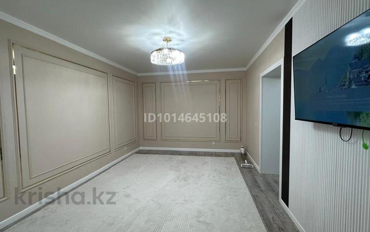 2-комнатная квартира · 64 м² · 4/7 этаж, мкр. Алтын орда, Батыс 2 11Т за 300 000 ₸ в Актобе — фото 2