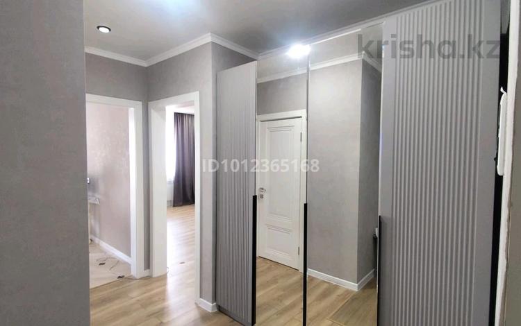 1-комнатная квартира · 54 м² · 5/5 этаж, Желтоқсан 1/6 — Рынка Караван за 130 000 ₸ в Уральске — фото 2