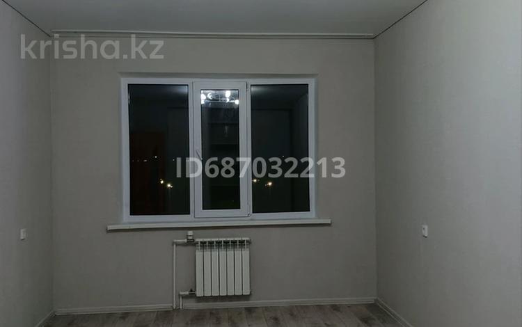 1-комнатная квартира · 40 м² · 6/9 этаж, 10 мкр 99/1 — ул. Самал за 17.1 млн ₸ в Уральске — фото 11