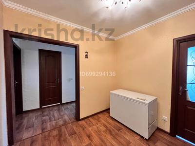 3-бөлмелі пәтер · 63.8 м² · 5/10 қабат, Голубые пруды ш/а. 15, бағасы: 25.5 млн ₸ в Караганде, Алихана Бокейханова р-н