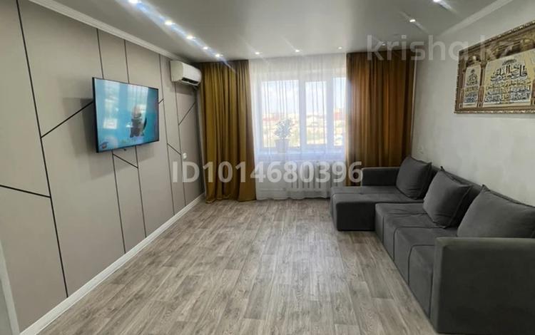 4-комнатная квартира · 80 м² · 9/9 этаж, Ларина 2/2 за 23.5 млн ₸ в Уральске — фото 2