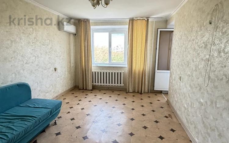 2-бөлмелі пәтер · 49 м² · 4/5 қабат, 2 ш/а. 281, бағасы: 15.5 млн ₸ в Актобе, мкр 8 — фото 2