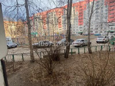 4-комнатная квартира, 85 м², 1/5 этаж, Жукова 11 за 25.5 млн 〒 в Петропавловске