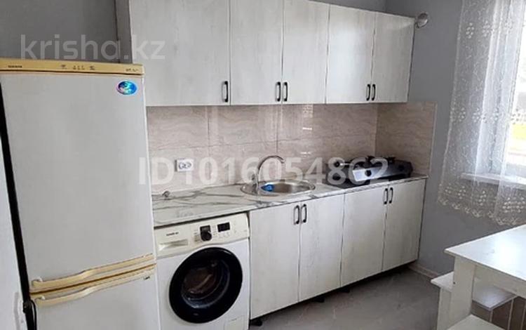 1-комнатная квартира · 45 м² · 2/2 этаж, мкр Шанырак-1, Мкр Шанырак-1 жагоркызы 9 — Школа 169 Садики остановка все рядом остановка школа за 150 000 ₸ в Алматы, Алатауский р-н — фото 2