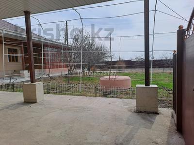 Отдельный дом · 10 комнат · 200 м² · 14 сот., Ерубаев 3а — Выше кинотеатра Абай за 70 млн ₸ в Шардара
