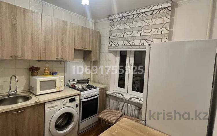 1-комнатная квартира, 36 м², 2/4 этаж помесячно, мкр Тастак-2, Айтиева 52