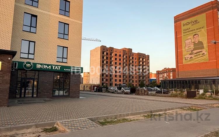 2-комнатная квартира · 77.4 м² · 1/8 этаж, мкр. Алтын орда, Тәуелсіздік 1В — Мұстафа шокай за 24.3 млн 〒 в Актобе — фото 5