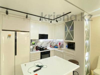 3-бөлмелі пәтер · 79.4 м² · 1/11 қабат, 11-й мкр 7, бағасы: 24 млн ₸ в Актау
