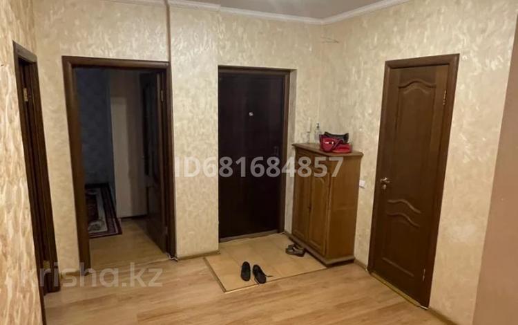 4-комнатная квартира, 120 м², 4/6 этаж, мкр Мамыр-3 4-a за 75 млн 〒 в Алматы, Ауэзовский р-н — фото 2