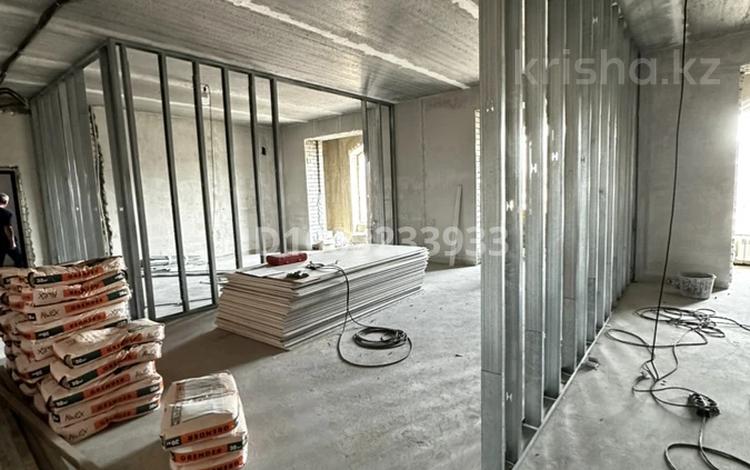 3-комнатная квартира · 125 м² · 2/5 этаж, Ибраева 125 за 78 млн ₸ в Семее — фото 2