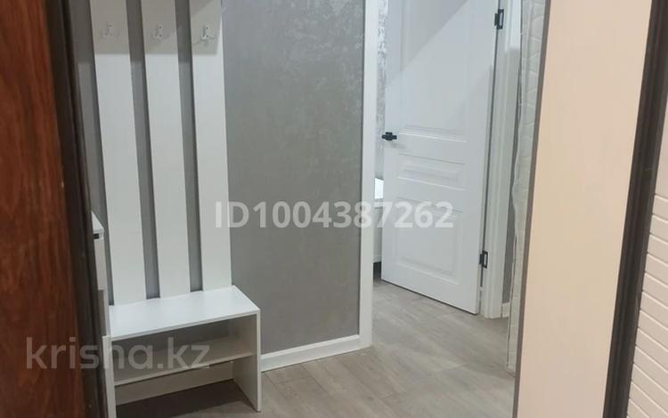 1-комнатная квартира · 40 м² · 11/15 этаж, Тургут Озала 237 за 300 000 ₸ в Алматы, Бостандыкский р-н — фото 2