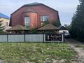 Жеке үй · 9 бөлме · 260 м², Жумабаева 18 — Рынок, бағасы: 250 000 ₸ в Бурабае