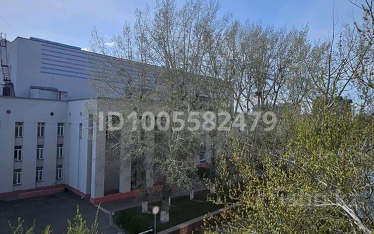 2-бөлмелі пәтер · 43 м² · 3/5 қабат, мкр Новый Город, проспект Нурсултана Назарбаева — Театр им. Станиславского, бағасы: 21 млн ₸ в Караганде, Казыбек би р-н — фото 17