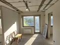 2-комнатная квартира · 43 м² · 3/5 этаж, мкр Новый Город, проспект Нурсултана Назарбаева 19а — Театр им. Станиславского за 20.2 млн ₸ в Караганде, Казыбек би р-н — фото 3