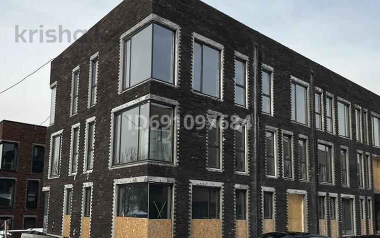 3-комнатная квартира · 103 м² · 1/3 этаж, Аль- Фараби 116 за 160 млн 〒 в Алматы, Медеуский р-н — фото 2