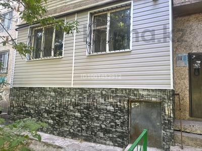 4-бөлмелі пәтер · 80 м² · 1/5 қабат, 12-шағынаудан 233а, бағасы: 32 млн ₸ в Шымкенте, Енбекшинский р-н