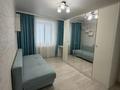 3-бөлмелі пәтер · 60 м² · 2/6 қабат, 2 ш/а., Братьев жубановых 298 — 8 мкр остановка ( на против Анвара ), бағасы: 25 млн ₸ в Актобе, мкр 8 — фото 2