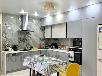 Продажа квартир в Павлодарской обл.: 3-комнатная квартира · 84.8 м² · 8/10 этаж, Сатпаева 350/2 — Сатпаева-Теплова за 43 млн 〒 3-комнатная квартира · 84.8 м² · 8/10 этаж, Сатпаева 350/2 — Сатпаева-Теплова за 43 млн 〒 в Павлодаре