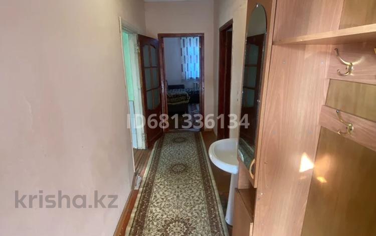 4-комнатный дом помесячно, 80 м², 12 сот., мкр Акбулак 87 — Рыскулова