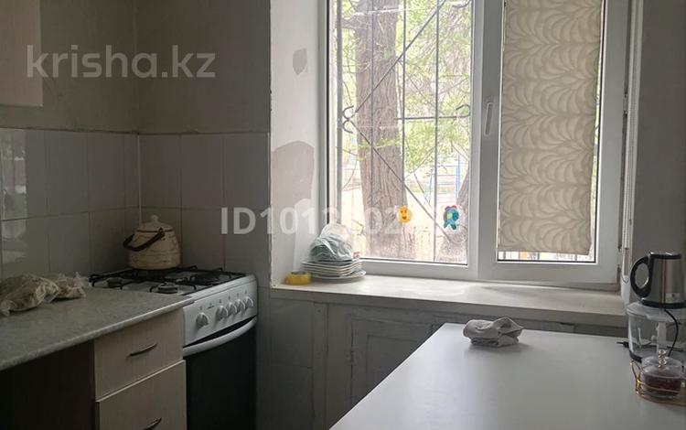 1-бөлмелі пәтер · 30 м² · 1/5 қабат, ул. Александра Алексеевича Гришина 72/1, бағасы: 8.5 млн ₸ в Актобе, мкр Авиатор — фото 2