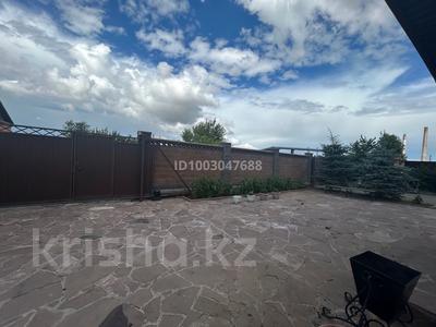 Отдельный дом · 4 комнаты · 180 м² · 10 сот., Акжелкен 19 за 75 млн ₸ в Астане, р-н Байконур