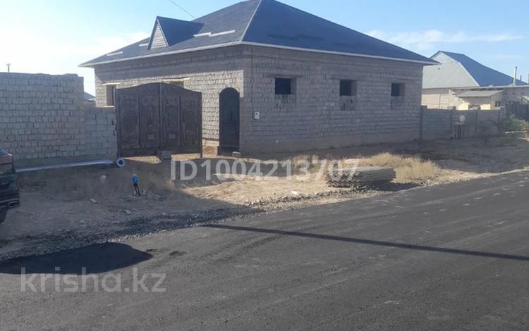 Отдельный дом · 5 комнат · 160 м² · 10 сот., Уш-Коныр 5 — Со стороны Кентау, переехав канал, от ресторана «Версаль» направо вверх, 26-я улица, третий дом. Улица Уш-Коныр, дом №5. за 14 млн 〒 в Туркестане — фото 2