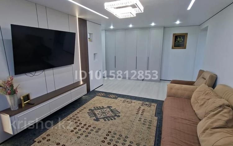 3-бөлмелі пәтер · 80 м² · 7/10 қабат, Казыбек би 34, бағасы: 45 млн ₸ в Усть-Каменогорске, Ульбинский — фото 2