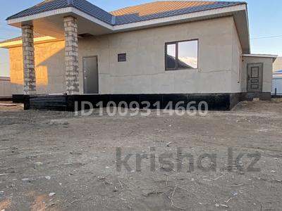 Отдельный дом · 4 комнаты · 185 м² · 9 сот., мкр Курсай, 7 34 — Около ресторана жулдыз за 25 млн 〒 в Атырау