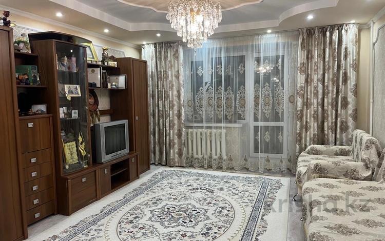 3-бөлмелі пәтер · 90 м² · 8/9 қабат, 11а шағынауданы, бағасы: 23 млн ₸ в Караганде, Алихана Бокейханова р-н — фото 2