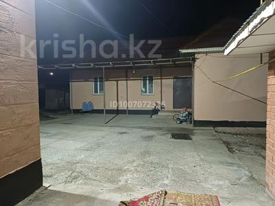 Отдельный дом · 3 комнаты · 80 м², Переулок рустембекова 12 — Возле 173 школы за 50 000 〒 в 