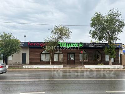 Коммерциялық жылжымайтын мүлік в Атырауской обл.: Еркін, кеңселер, дүкендер мен бутиктер · 50 м², бағасы: 200 000 〒 Еркін, кеңселер, дүкендер мен бутиктер · 50 м², бағасы: 200 000 〒 в Атырау, мкр Центральный