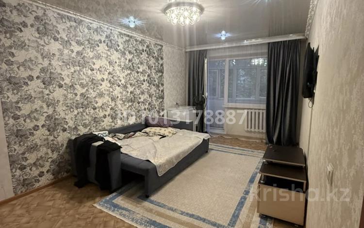 2-бөлмелі пәтер · 48 м² · 4/5 қабат, 16-шағынаудан 49, бағасы: 14 млн ₸ в Караганде, Алихана Бокейханова р-н — фото 2
